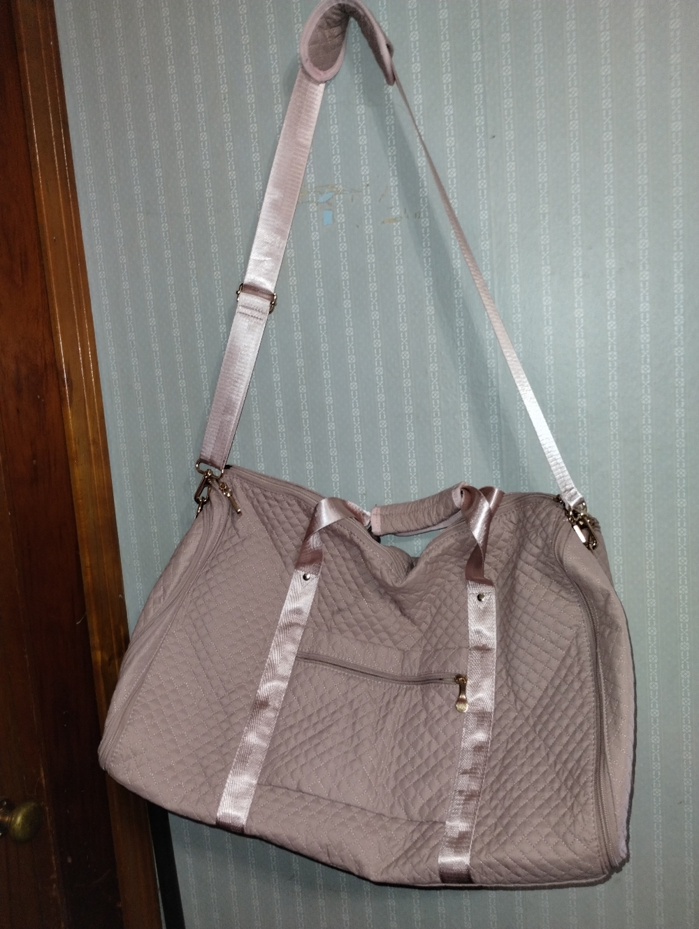 C. Life Quilted Convertible Garment Duffel Bag / With Shoe Storage